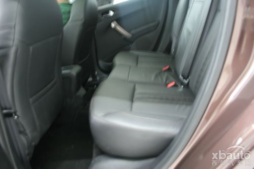 西部汽车网时尚潮流不简单 XBauto实拍东风标致2008