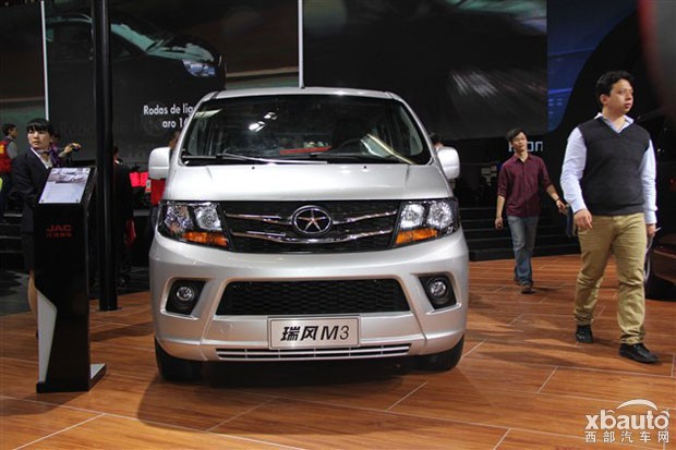 http://files.xbauto.com/image/20150212/120934341611896b9a5210.jpg