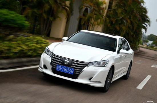 全新皇冠2.0T+正式上市 售价26.48万起