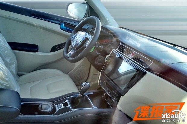 西部汽車網(wǎng) 東風(fēng)風(fēng)光首款SUV內(nèi)飾曝光