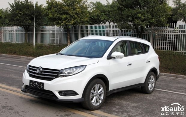 西部汽車網(wǎng) 東風(fēng)風(fēng)光首款SUV內(nèi)飾曝光