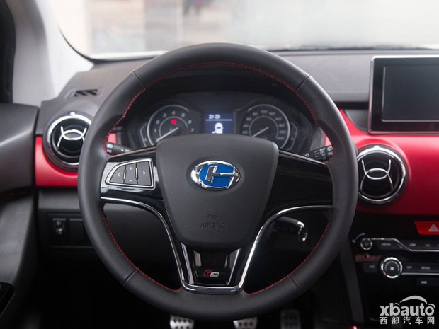 西部汽车网昌河小型SUV Q25上市 售价5.59-7.59万