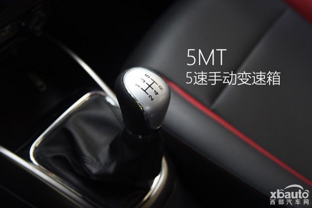 西部汽车网共推4款车型 长安小型SUV CS15今晚上市
