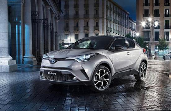 丰田旗下全新小型SUV C-HR内饰官图发布