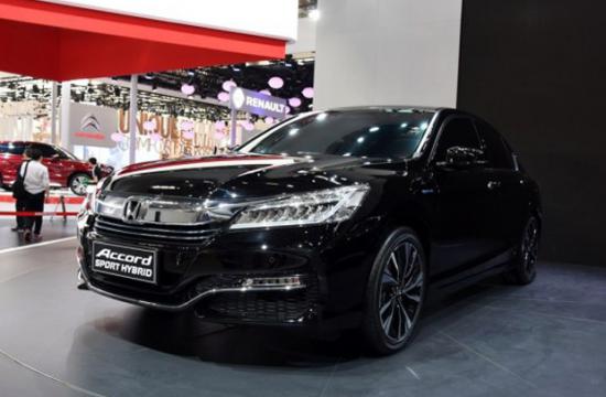 广汽本田雅阁混动版今晚上市 油耗4.2L/100km