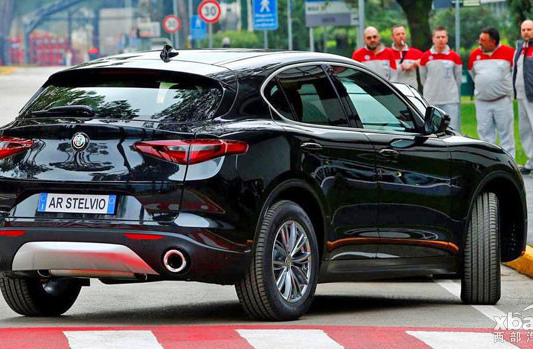 阿尔法罗密欧Stelvio 普通版实车曝光