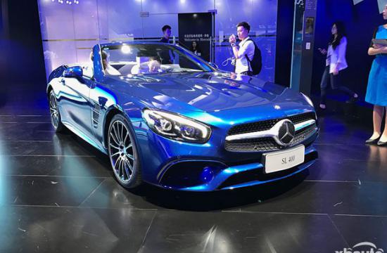 奔驰新款SL 400正式上市 售109.80万元