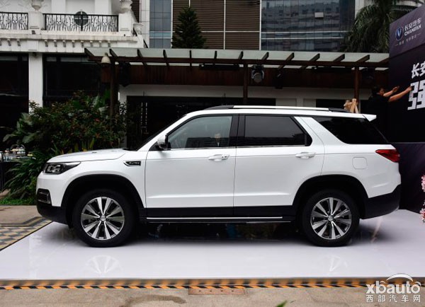 定位旗舰级SUV 长安CS95将于今晚上市