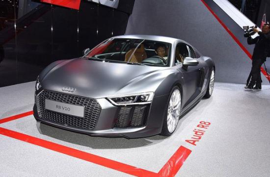 奥迪R8 V10新车型上市 售215.80万元起