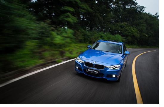 BMW 3系坚守纯粹驾趣 陪你风雨兼程