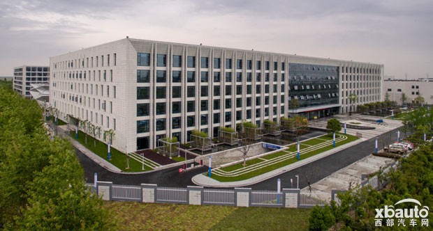 专注人性化智驾科技，吉利发布“iNTEC”技术品牌