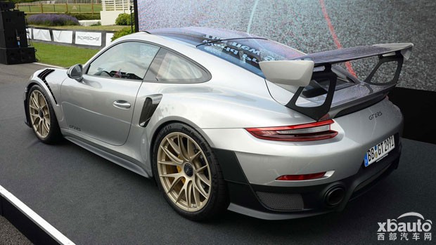 保时捷911 GT2 RS正式发布 最强911驾到