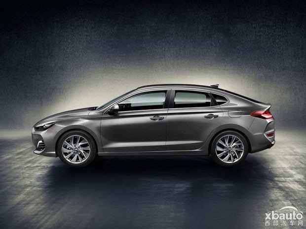 现代i30 Fastback官图发布 采用五门设计