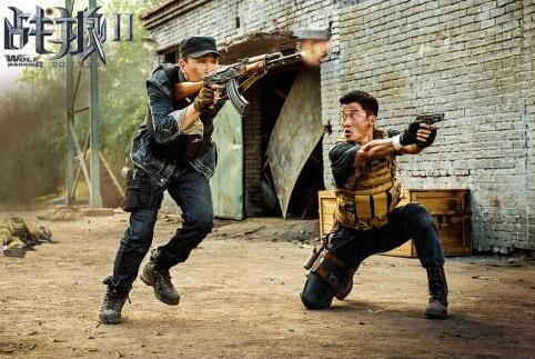 一款中国车：与战狼2同步上映，与战狼2一样燃到爆