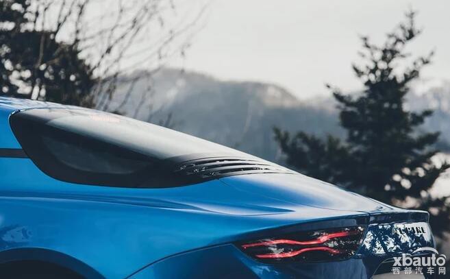 雷诺Alpine A110跑车投产 四座版将入华