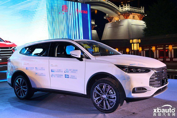 豪华质感不输百万级豪车 比亚迪全新一代唐撼世驾临