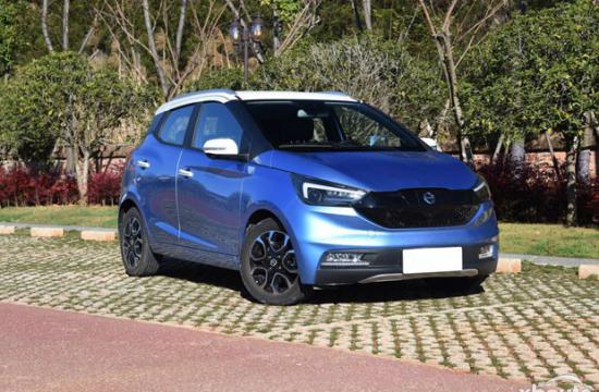 江铃易至EV3首发 定位五门四座微型车