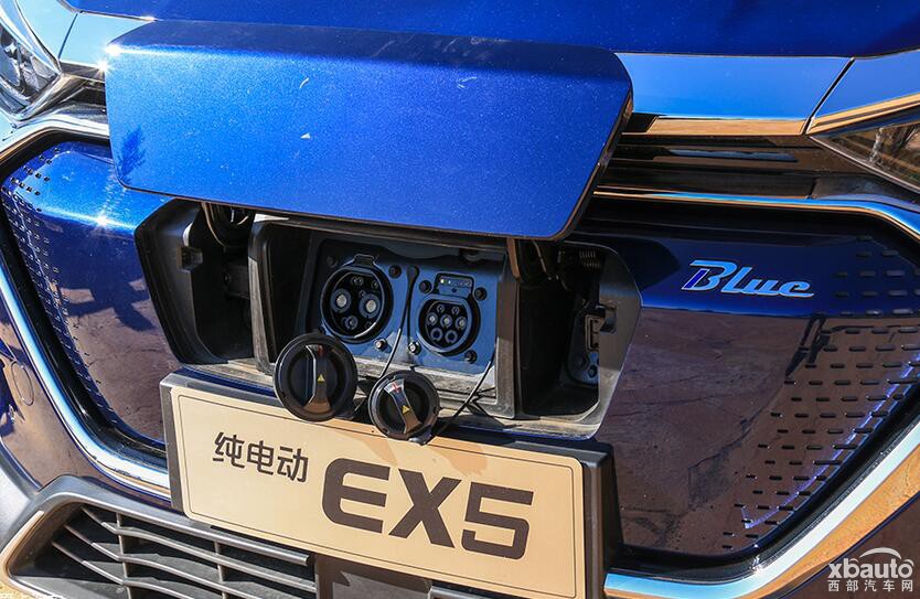 北汽新能源EX5上市 补贴后16.99万元起