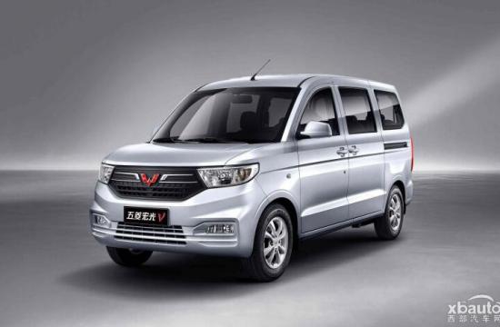 售4.58-5.08万元 新款五菱宏光V上市
